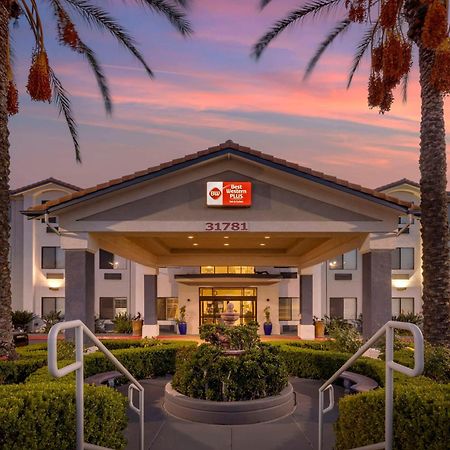 Best Western Plus Lake Elsinore Inn & Suites Buitenkant foto