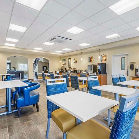 Best Western Plus Lake Elsinore Inn & Suites Buitenkant foto