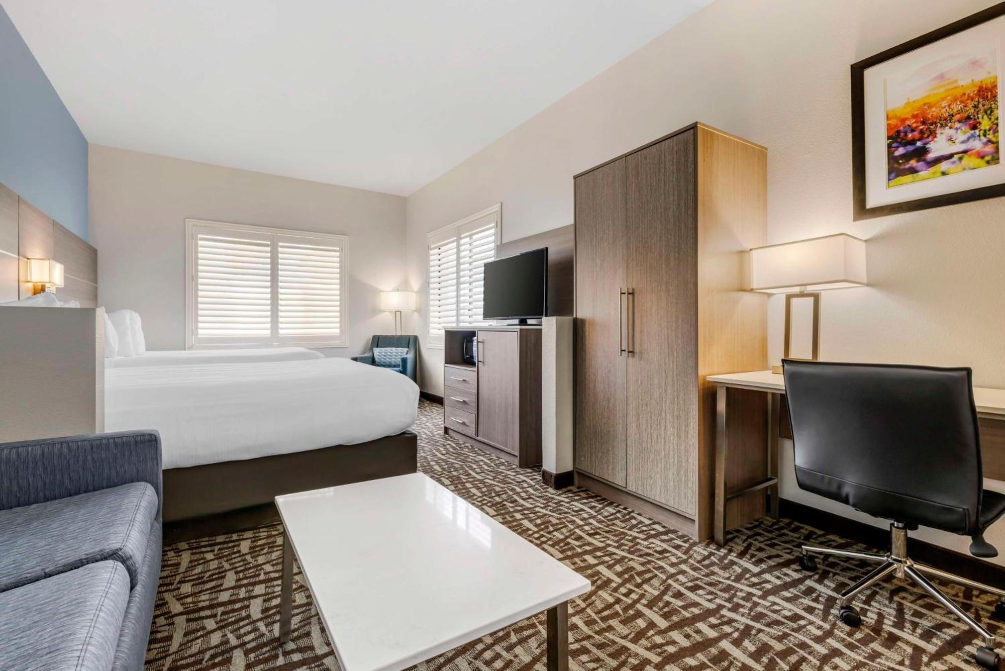 Best Western Plus Lake Elsinore Inn & Suites Buitenkant foto