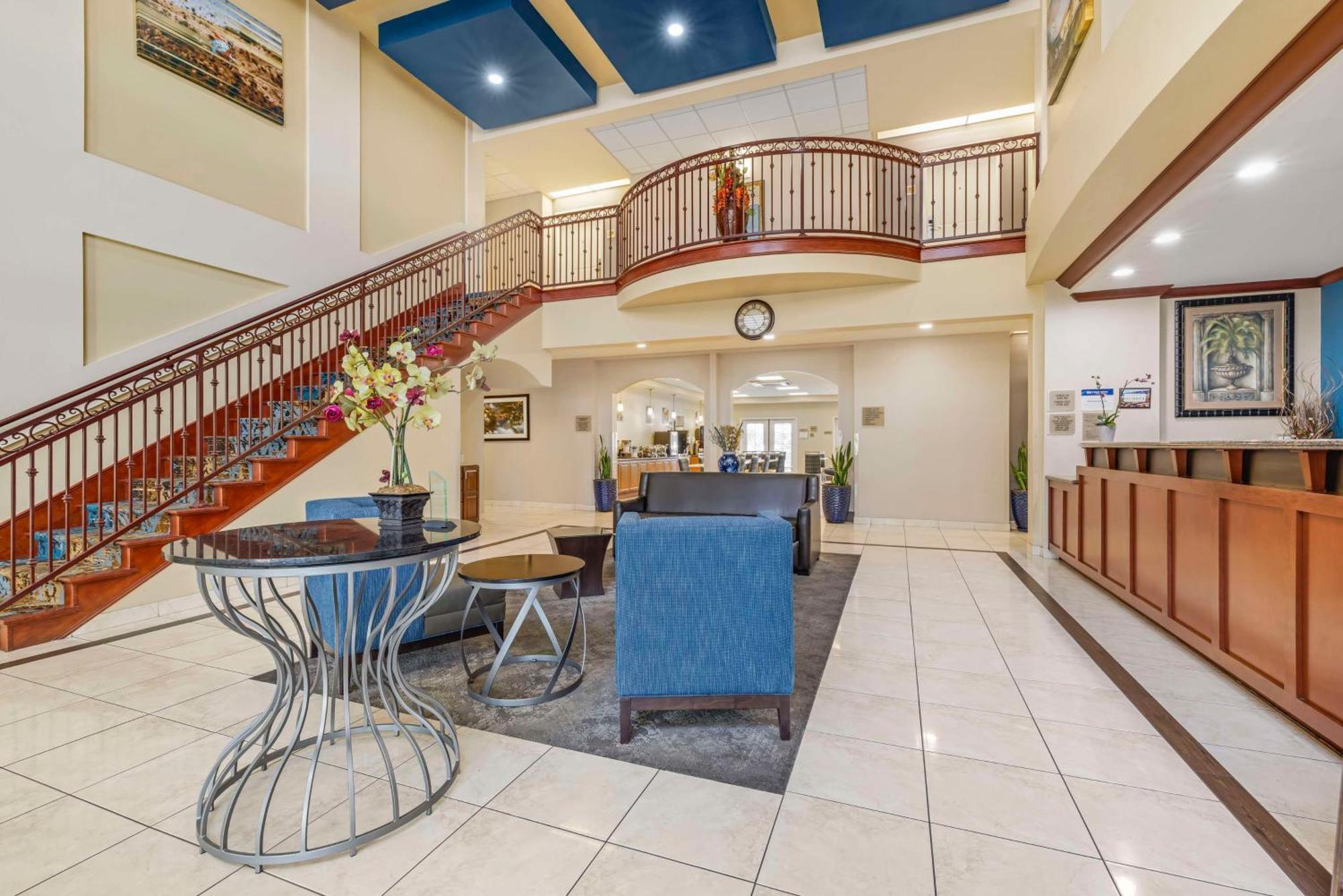 Best Western Plus Lake Elsinore Inn & Suites Buitenkant foto