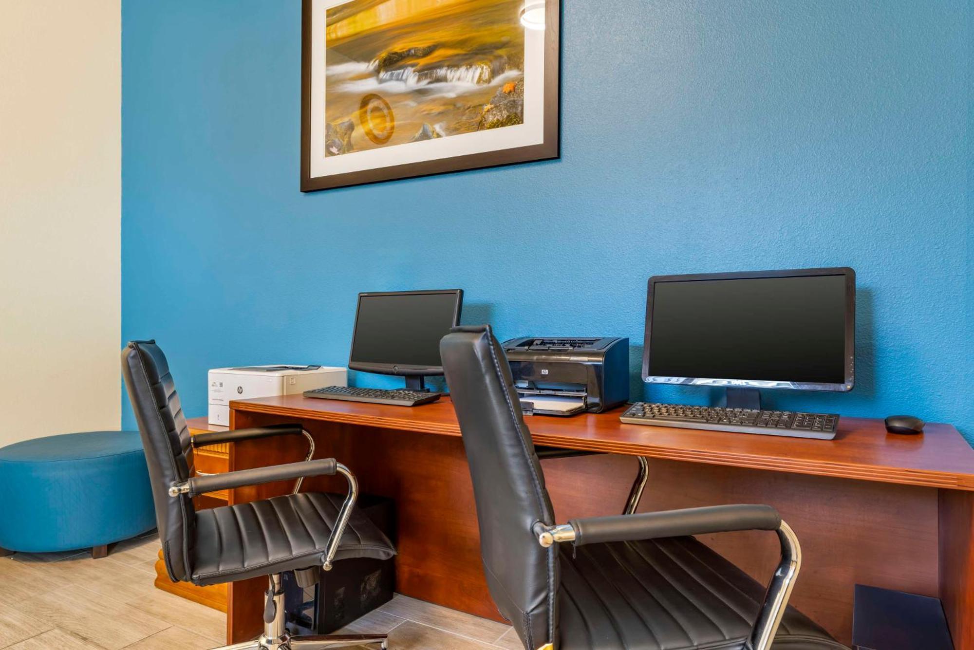 Best Western Plus Lake Elsinore Inn & Suites Buitenkant foto