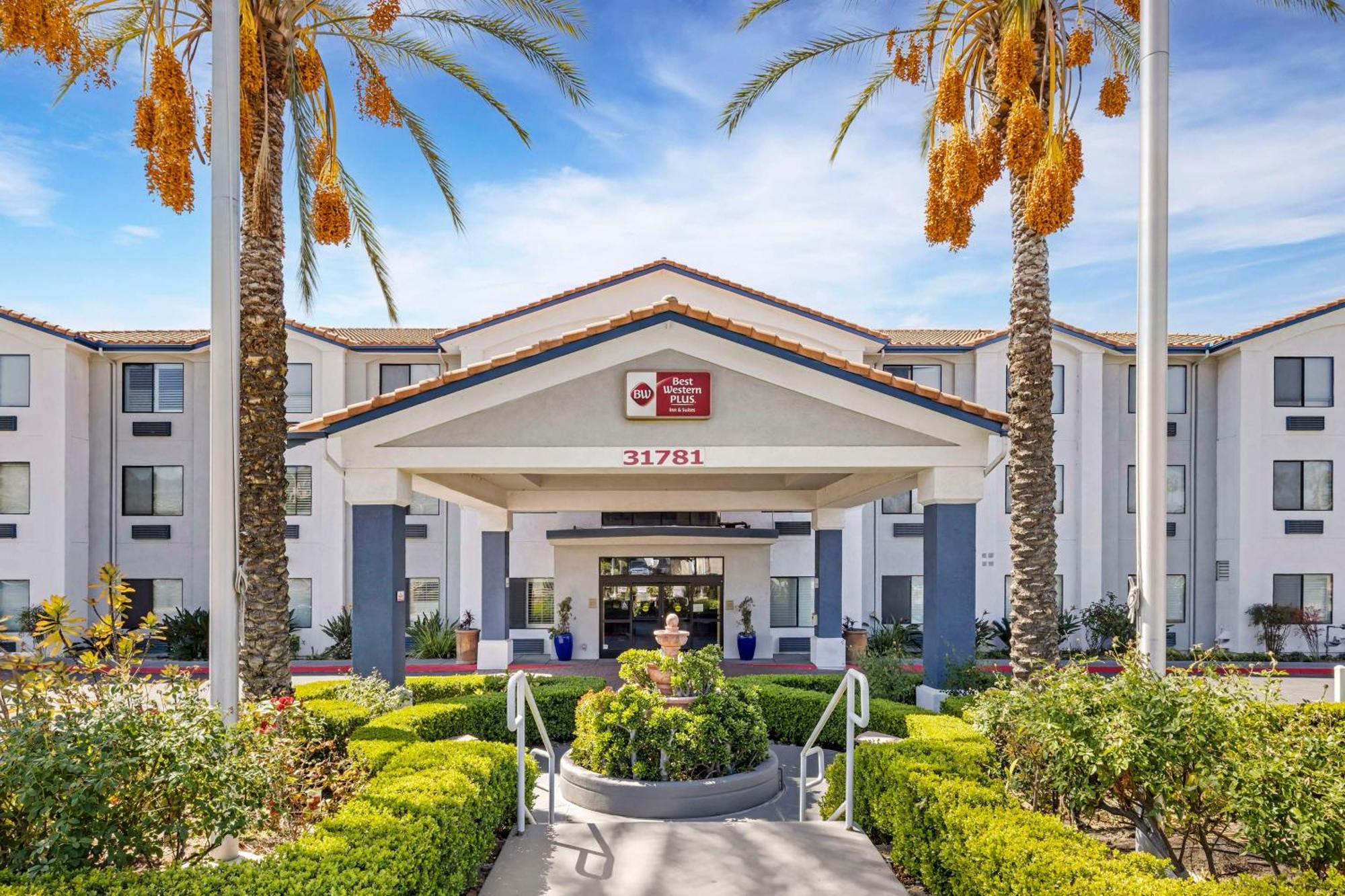 Best Western Plus Lake Elsinore Inn & Suites Buitenkant foto