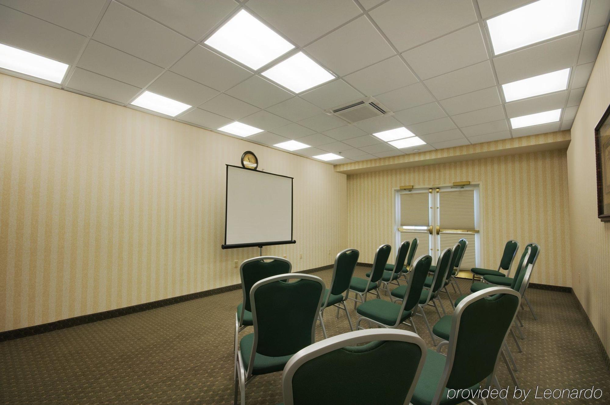 Best Western Plus Lake Elsinore Inn & Suites Buitenkant foto