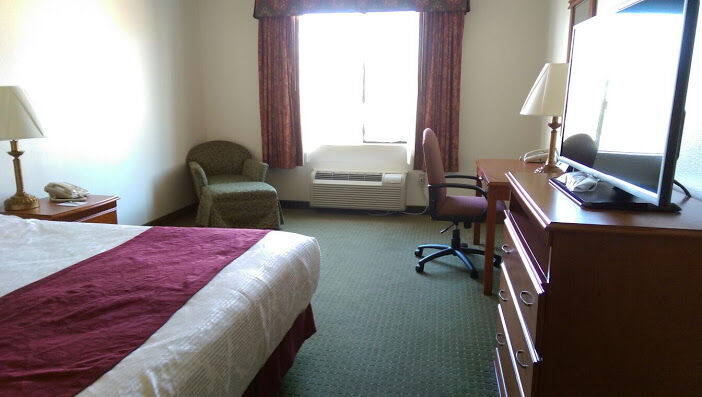 Best Western Plus Lake Elsinore Inn & Suites Buitenkant foto
